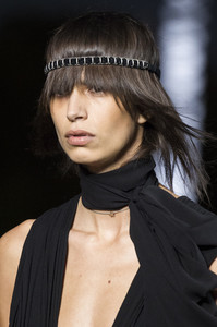 saint-laurent-clp-rs19-3244.thumb.jpg.4d817290c7c3f14d4192d571ac6b1cc7.jpg