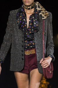 saint-laurent-clp-rs19-3551.thumb.jpg.17ed046fabebedeec3f7322f29594e41.jpg