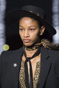 saint-laurent-clp-rs19-3826.thumb.jpg.6fb177cc27f019c0f784075a175b591a.jpg