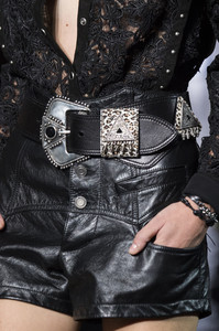 saint-laurent-clp-rs19-3916.thumb.jpg.3e23183987608b8851dd5a1c95eba644.jpg