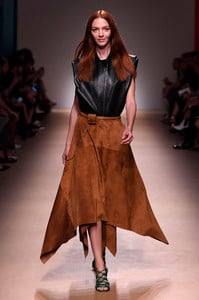 salvatore-ferragamo-rtw-spring-2019-milan-fashion-week-ffw-065(1).thumb.jpg.1762d96cc9b28bf89f7228a05802c303.jpg