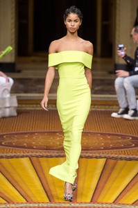 siriano-rs19-0400.thumb.jpg.c6c9b80fc673ce7ae5a8424fb3a085e0.jpg