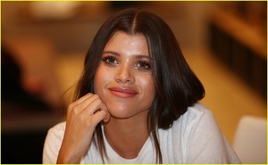 sofia-richie-windsor-australia-september-201808.jpg