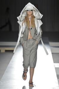 sportmax-2019-milan-fashion-week-collection001(1).thumb.jpg.8196c7f627d98fc78b45735a3d149ffb.jpg