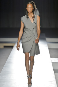 sportmax-2019-milan-fashion-week-collection002(1).thumb.jpg.8d6dc5b9c9295449b7724e07993ab2c5.jpg