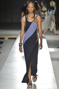 sportmax-2019-milan-fashion-week-collection038(1).thumb.jpg.b3266deca0791e9fc91ef669782721cc.jpg