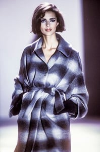 stewart-1992xfw-jil-sander-fw-1992-44.jpg.3c2c346170d4dd6cf231ebfb9531bd2f.thumb.jpg.4064381701993788675f8e3489bd1cb9.jpg