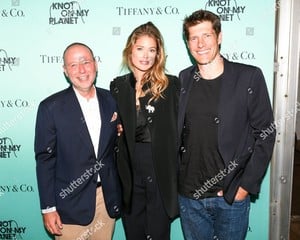 tiffany-and-co-save-the-wild-dinner-new-york-usa-shutterstock-editorial-9877539af.thumb.jpg.7f4876f6bb33b29f34b649302137001c.jpg