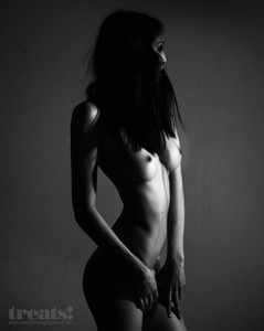 treats-magazine-jurij-treskow-polina-43.thumb.jpg.0d74cfe921538480d28e4319a2fb9d5b.jpg