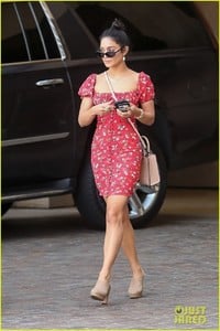 vanessa-hudgens-is-red-hot-in-floral-dress-after-lunch-in-beverly-hills-04.jpg