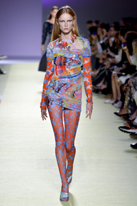 versace-spring-2019-milan-fashion-week-collection068(1).thumb.jpg.3465b85831cc56634fb25513ff9a792e.jpg
