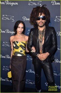 zoe-kravitz-lenny-kravitz-exhibition-opening-09.jpg