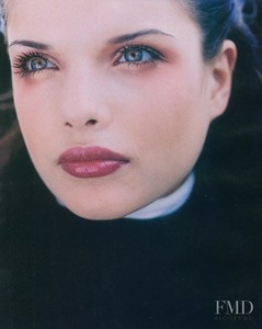 000000286768-anna_azarova-fit.jpg
