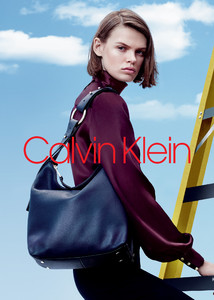 1-CARA_TAYLOR_CALVIN_KLEIN_MAIN_LABEL_SPRING_2019_WILLY_VANDERPERRE.thumb.jpg.04392e3479811e07c885eb9ed8fd606b.jpg