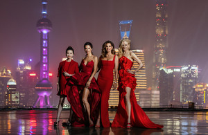 1.-L.-Shishi-A.-Ambrosio-C.-Crawford-N.-Kidman.jpg