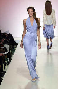 1048774114_ValentinYudashkinFW2001PFW1.thumb.jpg.66d51c6e67d439a049bfcedab990c412.jpg