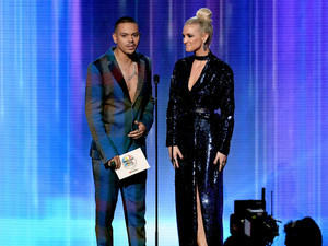 Ashlee+Simpson+2018+American+Music+Awards+WRezbZhQracx.jpg