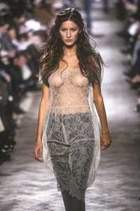1212491311_Chloe1999WomenRTW6.thumb.jpg.9b9dffaf8d2fa758c1b7161e9b43030d.jpg