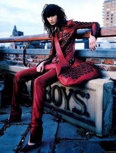 1266845087-m.jpg