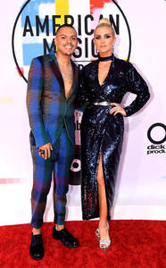 Ashlee+Simpson+2018+American+Music+Awards+hgAexCThb4px.jpg