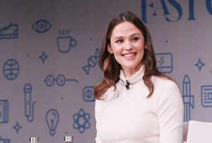 Jennifer+Garner+Fast+Company+Innovation+Festival+6VyMrgIj_fcx.jpg