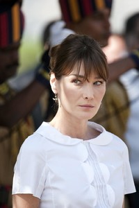143579-french-first-lady-carla-bruni-sarkozy-attends-a-ceremony-at-the-gymkha.jpg