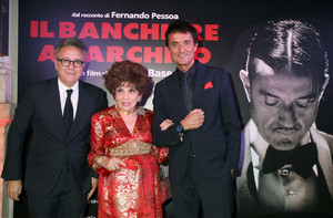 Gina+Lollobrigida+Premiere+Il+Banchiere+Anarchico+xhBZjKMXMtgx.jpg