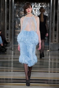 1631008227_MarkFastFW2017LFW1.thumb.jpg.66d163667928029fbd8824197828bb0e.jpg