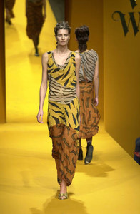 1710227233_VivienneWestwoodFW200120.thumb.jpg.d8e2295f3fd9b63fa757222bca5c10d4.jpg