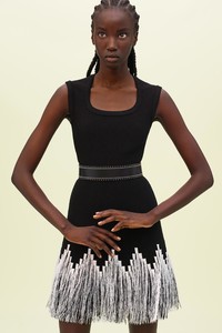 17_ALAIA_SS19.thumb.jpg.95096ae709693bc1618285902dcba4ec.jpg