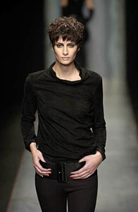 1840392241_MarcelMorongiuFW2001PFW2.thumb.jpg.c9763e779db23342c10e14d2edc2b5a4.jpg