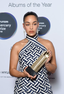 Jorja+Smith+Hyundai+Mercury+Prize+2018+ztPJ_hh3HXfx.jpg