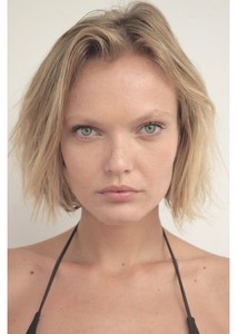 IRYNA ROZHYK pola.JPG