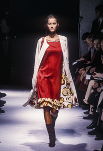 2_marni-fw-1999-3_html.thumb.JPEG.4857417d1225aa35471e78d5e46f5f9b.JPEG