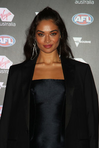 Shanina+Shaik+Virgin+Australia+AFL+Grand+Final+Diu7mBwfwGkx.jpg