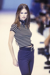 456583755_Blumarine1993WomenRTW109.thumb.jpg.d6cd74c8d551ec26d83d1d15f10b06b6.jpg