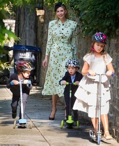 4676862-6228347-Mom_on_duty_Ivanka_Trump_was_seen_walking_alongside_her_three_ch-a-19_1538423108157.jpg