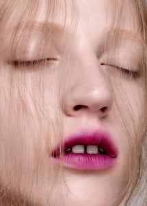 475509-800w-734x1024.thumb.jpg.0b89fde9b16093014f03e146e32ba08d.jpg