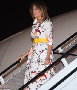 4772960-6241333-Tour_Melania_continued_her_solo_visit_in_Africa_in_Kenya_on_Thur-m-79_1538683193041.jpg