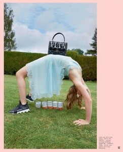 495966916_EmilyBarbe-PleaseMagazine4.thumb.jpg.439c9669a2818fa74facd556a9c86e39.jpg