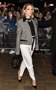           sey031018BZNimage8.jpg