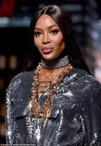 5387066-6314277-She_s_still_got_it_Naomi_Campbell_48_proved_she_was_still_very_m-a-66_1540438477258.jpg