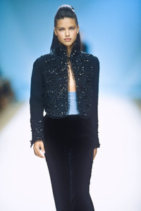 612562454_PierreBalmain1999HauteCouture91.thumb.jpg.eb9c29c2a203aac68e5e9cc15fec78f6.jpg