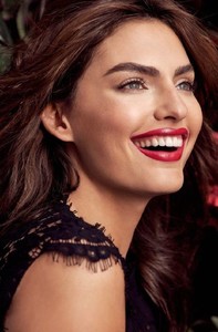 7211889_alyssa-miller-for-bare-minerals-holiday_174c1ba6_m.jpg