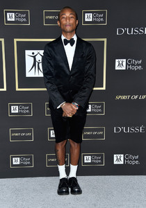 Pharrell+Williams+City+Hope+Gala+Arrivals+WXov6rKw9fZx.jpg