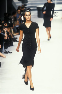 943718650_Chanel1995HauteCouture91.thumb.jpg.a0f2eefff89615ad5468fabf62bf2618.jpg