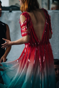 Adam-Katz-Sinding-Backstage-Byblos-Milan-Fashion-Week-Spring-Summer-2019_AKS3111.thumb.jpg.49fc18b3ba8b341781f37265a40ff116.jpg