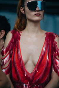Adam-Katz-Sinding-Backstage-Byblos-Milan-Fashion-Week-Spring-Summer-2019_AKS4992.thumb.jpg.7b8729e61bc69aff823e0a8aae7865db.jpg