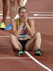 Carolin-Schafer--Celebrates-silver-medal-of-the-hepathlon-at-2017-IAAF-World-Championships--07-662x884.jpg