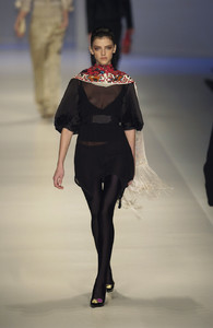Etro_Fall_2003_gFZ-zQ54uCsx.jpg